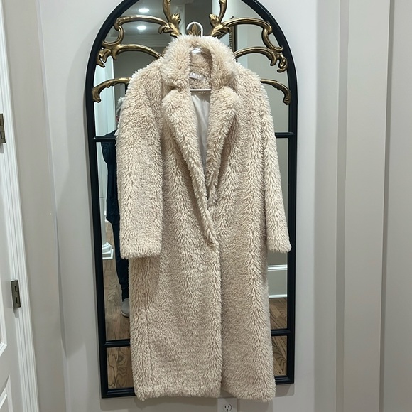 Sugar Poison Faux Fur cream coat EUC - Picture 1 of 7